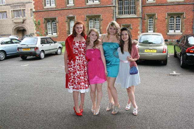 618x404 pixels (69K)